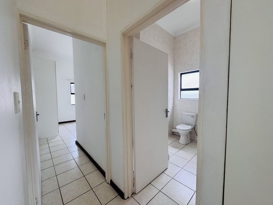 2 Bedroom Property for Sale in Admirals Park Western Cape